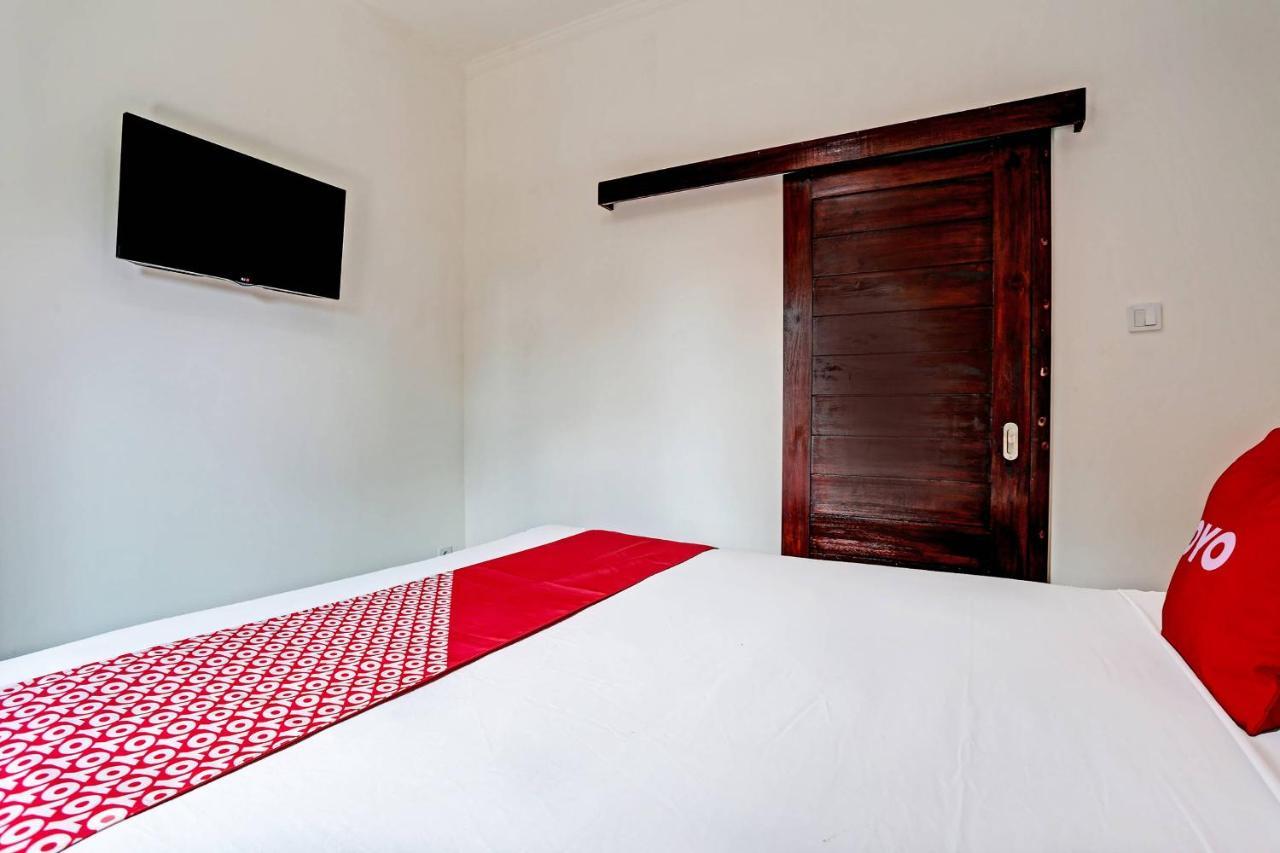 Oyo 91080 Kubu D&D Guesthouse Seminyak Exterior foto