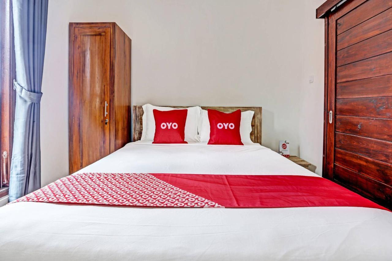 Oyo 91080 Kubu D&D Guesthouse Seminyak Exterior foto